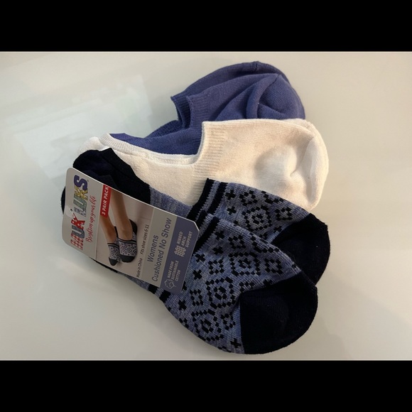 New with tags,no show Muk Luks socks - Picture 2 of 5